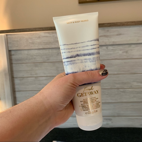 Bath & body works fresh getaway ultimate hydration body cream - Picture 7 of 7
